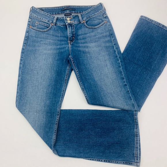 Levis 526 Womens Jeans 4 Blue Slender Boot Cut Stretch Medium Wash Whiskers